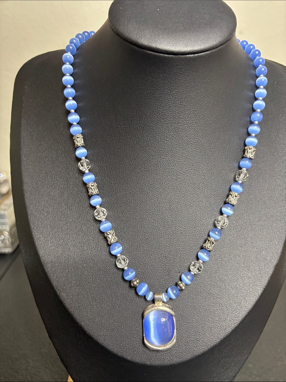 Vintage Cat’s Eye Blue Beaded Pendant Necklace with Silver Accents